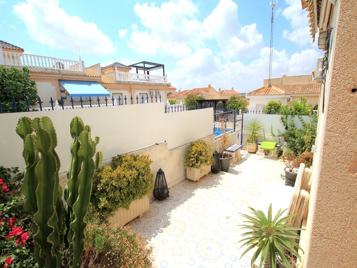 Casa de 2 habitaciones en Benimar en venta - 185.000 € (Ref: 9981575)