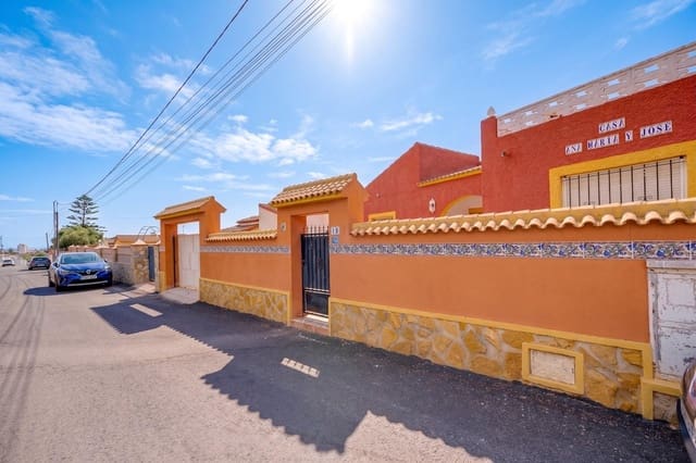 3 soveværelse Villa til salg i La Zenia, Orihuela med swimmingpool - € 219.900 (Ref: 9983257)