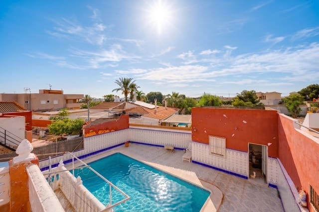 3 soveværelse Villa til salg i La Zenia, Orihuela med swimmingpool - € 219.900 (Ref: 9983257)