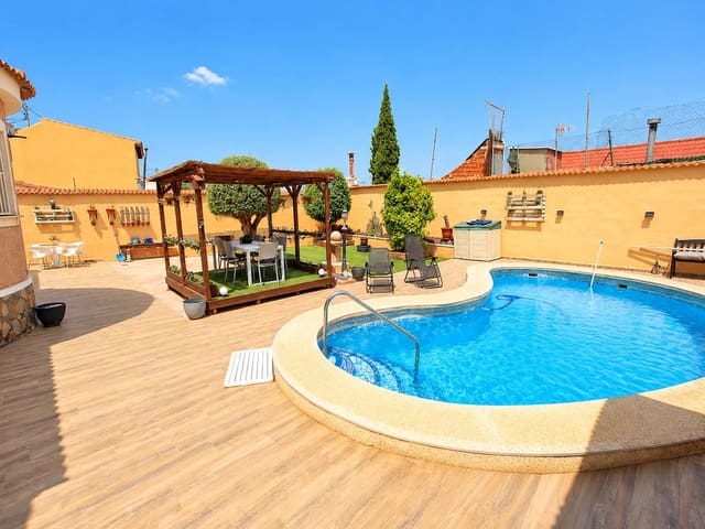 4 slaapkamer Villa te koop in Benijófar met zwembad garage - € 360.000 (Ref: 9984018)