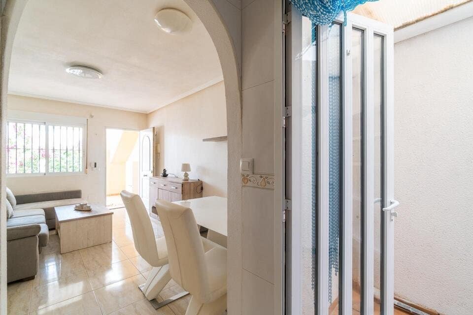 2 bedroom Apartment for sale in Villamartin - € 175,000 (Ref: 9985334)