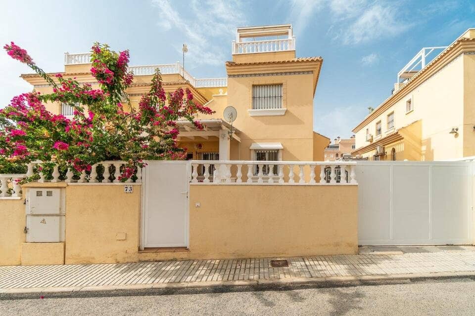 2 bedroom Apartment for sale in Villamartin - € 175,000 (Ref: 9985334)