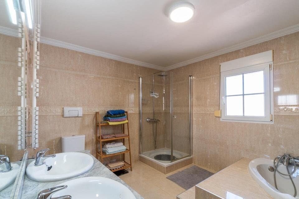 4 bedroom Villa for sale in La Torreta with pool - € 530,000 (Ref: 9989472)