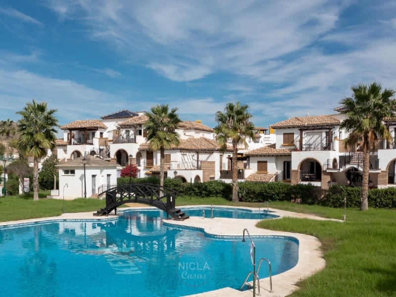 Apartamento de 2 habitaciones en Vera en venta con piscina garaje - 179.000 € (Ref: 10174538)