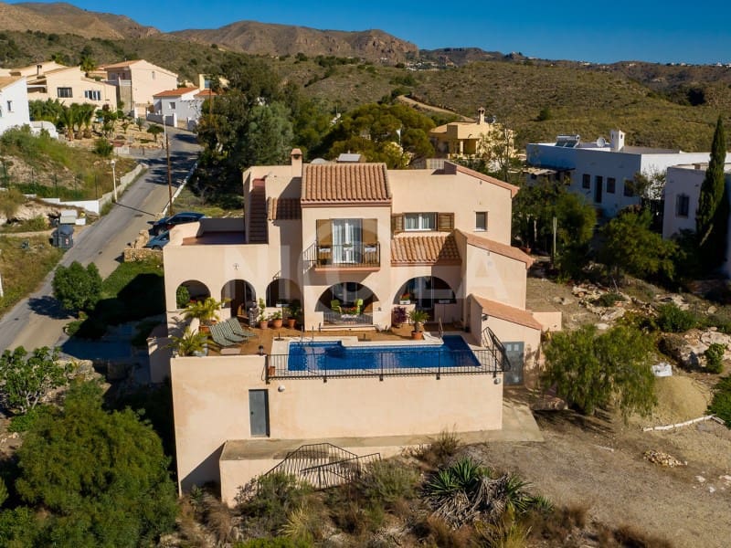 4 soverom Villa til salgs i Bedar med svømmebasseng - € 429 950 (Ref: 5903325)