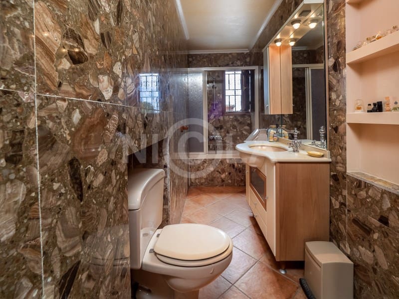 5 sypialnia Willa na sprzedaż w Purias z basenem garażem - 449 000 € (Ref: 5903374)