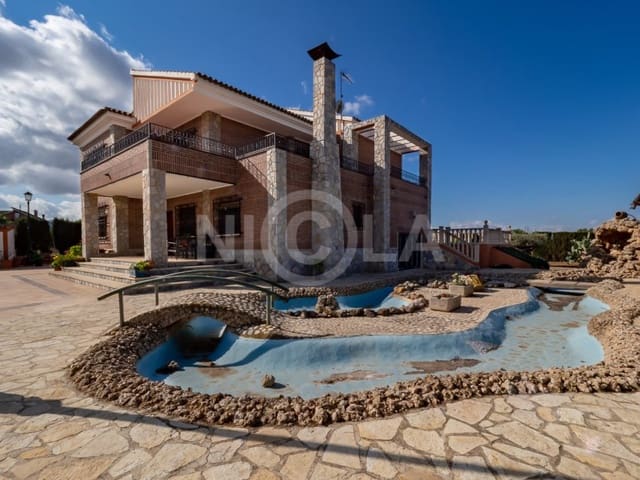 5 sypialnia Willa na sprzedaż w Purias, Lorca z basenem garażem - 449 000 € (Ref: 5903374)