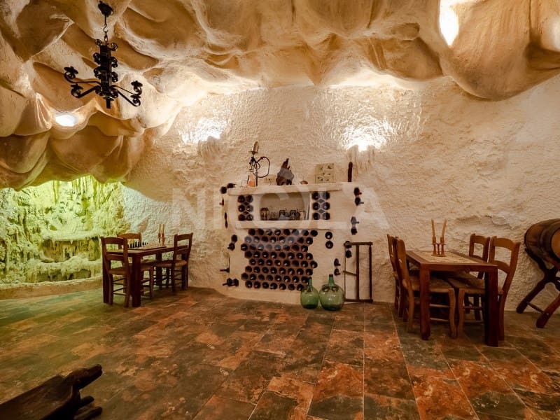 5 sypialnia Willa na sprzedaż w Purias z basenem garażem - 449 000 € (Ref: 5903374)