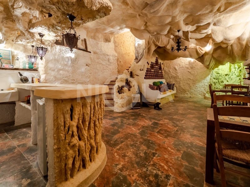 5 sypialnia Willa na sprzedaż w Purias z basenem garażem - 449 000 € (Ref: 5903374)