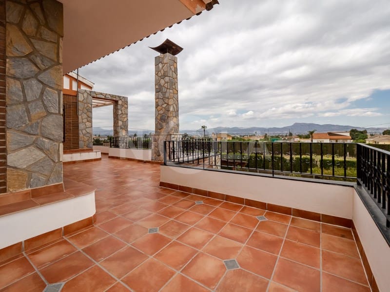 5 sypialnia Willa na sprzedaż w Purias z basenem garażem - 449 000 € (Ref: 5903374)