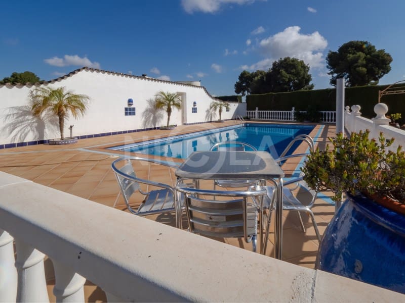 5 sypialnia Willa na sprzedaż w Purias z basenem garażem - 449 000 € (Ref: 5903374)