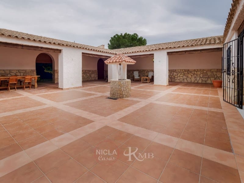 4 bedroom Villa for sale in Antas with pool garage € 299,000 (Ref