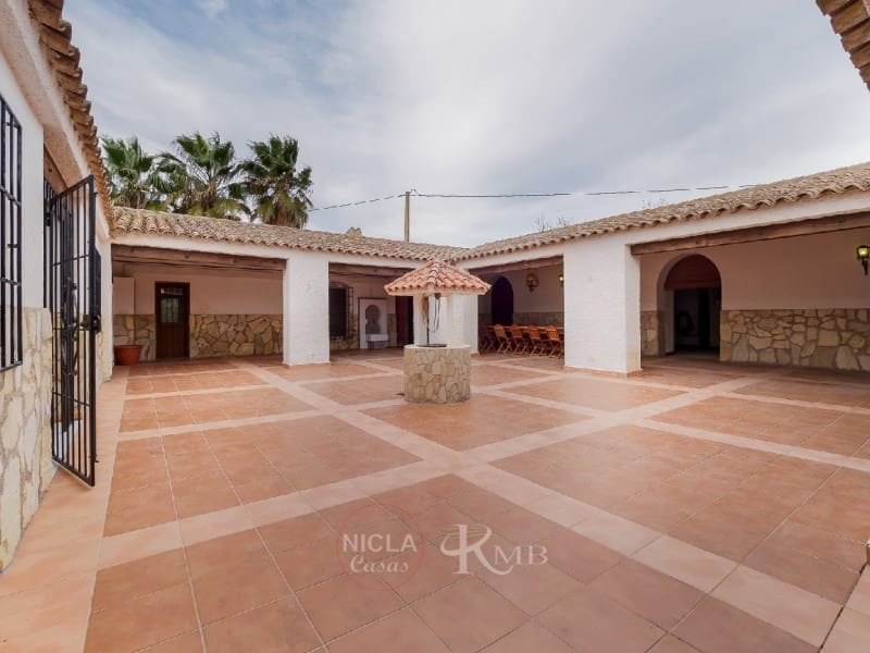 4 bedroom Villa for sale in Antas with pool garage € 299,000 (Ref