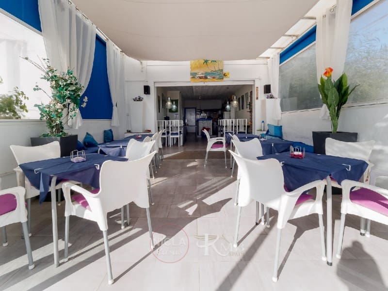 Restaurant/Bar til salgs i Mojacar med svømmebasseng - € 255 000 (Ref: 7370135)