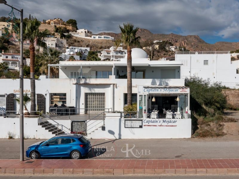 Restaurant/Bar til salgs i Mojacar med svømmebasseng - € 255 000 (Ref: 7370135)