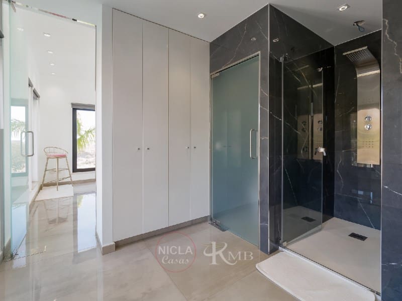 3 slaapkamer Villa te koop in San Juan de los Terreros met zwembad - € 795.000 (Ref: 7914106)