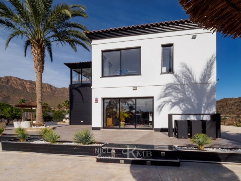 3 slaapkamer Villa te koop in San Juan de los Terreros met zwembad - € 795.000 (Ref: 7914106)