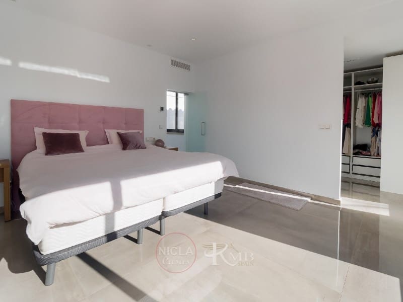 3 slaapkamer Villa te koop in San Juan de los Terreros met zwembad - € 795.000 (Ref: 7914106)