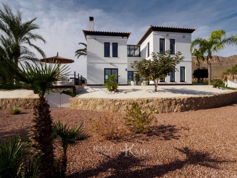 3 slaapkamer Villa te koop in San Juan de los Terreros met zwembad - € 795.000 (Ref: 7914106)