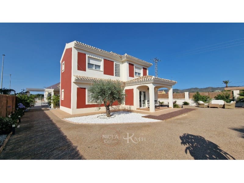 4 sovrum Villa till salu i Purias - 422 000 € (Ref: 8093899)
