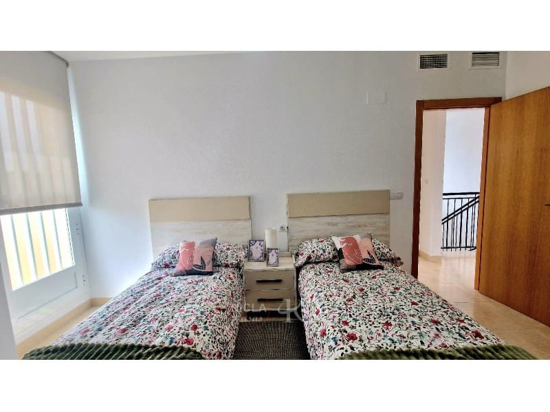 3 slaapkamer Villa te koop in Purias - € 389.000 (Ref: 8093902)