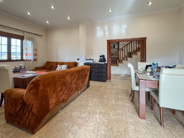 5 slaapkamer Villa te koop in Antas met garage - € 399.000 (Ref: 8591179)