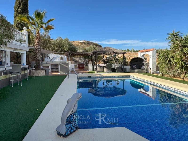 5 soverom Villa til salgs i Antas med svømmebasseng garasje - € 575 000 (Ref: 8599550)