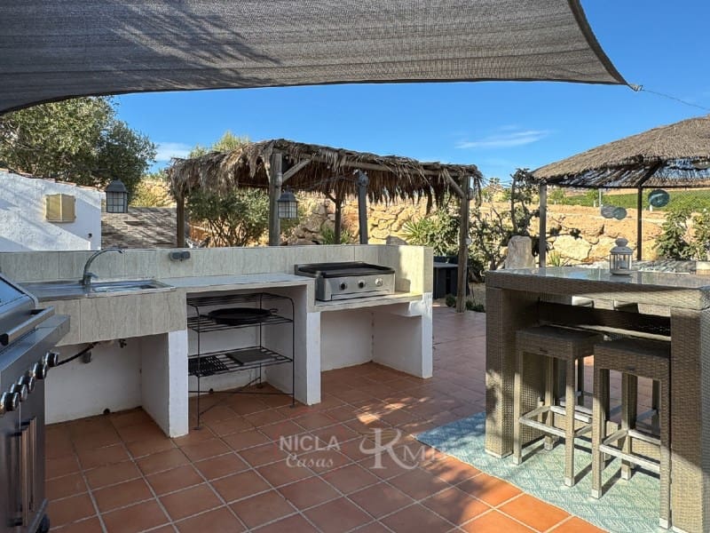 5 soverom Villa til salgs i Antas med svømmebasseng garasje - € 575 000 (Ref: 8599550)