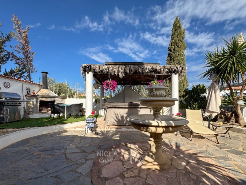 5 soverom Villa til salgs i Antas med svømmebasseng garasje - € 575 000 (Ref: 8599550)