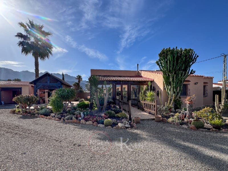 Chalet de 3 habitaciones en Mojácar en venta con piscina garaje - 398.000 € (Ref: 8770815)