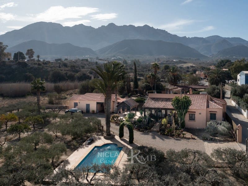 Chalet de 3 habitaciones en Mojácar en venta con piscina garaje - 398.000 € (Ref: 8770815)