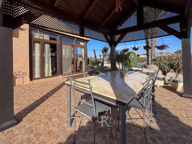 Chalet de 3 habitaciones en Mojácar en venta con piscina garaje - 398.000 € (Ref: 8770815)