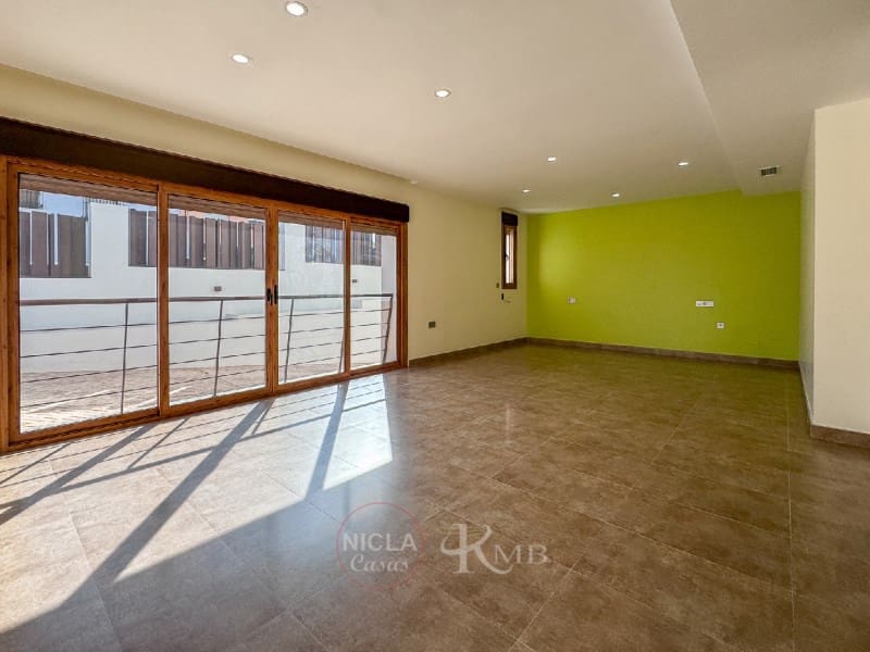 4 Zimmer Villa zu verkaufen in San Juan de los Terreros mit Pool Garage - 849.000 € (Ref: 8828105)