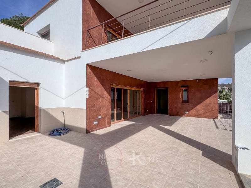 4 Zimmer Villa zu verkaufen in San Juan de los Terreros mit Pool Garage - 849.000 € (Ref: 8828105)