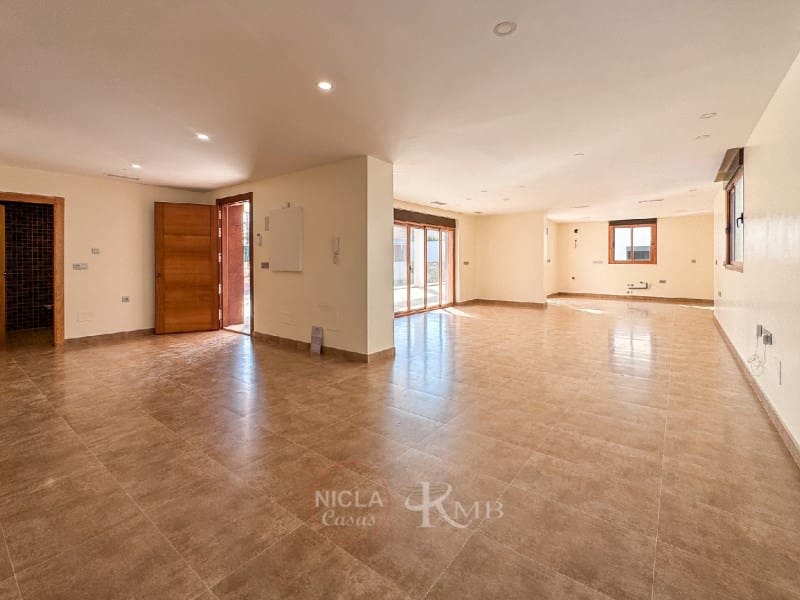 4 Zimmer Villa zu verkaufen in San Juan de los Terreros mit Pool Garage - 849.000 € (Ref: 8828105)