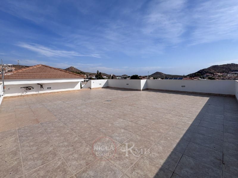 4 Zimmer Villa zu verkaufen in San Juan de los Terreros mit Pool Garage - 849.000 € (Ref: 8828105)