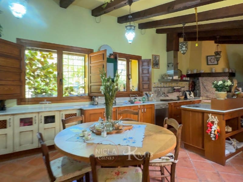 13 soverom Villa til salgs i Velez-Blanco med svømmebasseng - € 1 300 000 (Ref: 9075032)