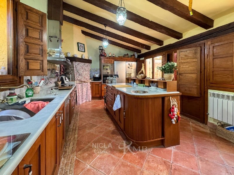 13 soverom Villa til salgs i Velez-Blanco med svømmebasseng - € 1 300 000 (Ref: 9075032)