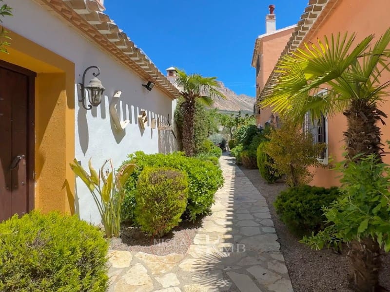 13 soverom Villa til salgs i Velez-Blanco med svømmebasseng - € 1 300 000 (Ref: 9075032)