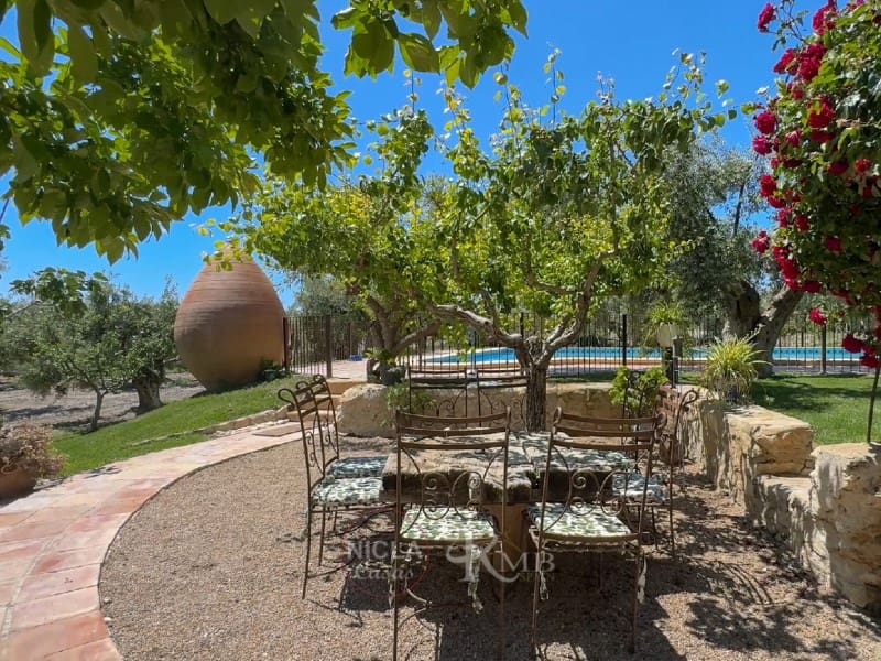 13 soverom Villa til salgs i Velez-Blanco med svømmebasseng - € 1 300 000 (Ref: 9075032)