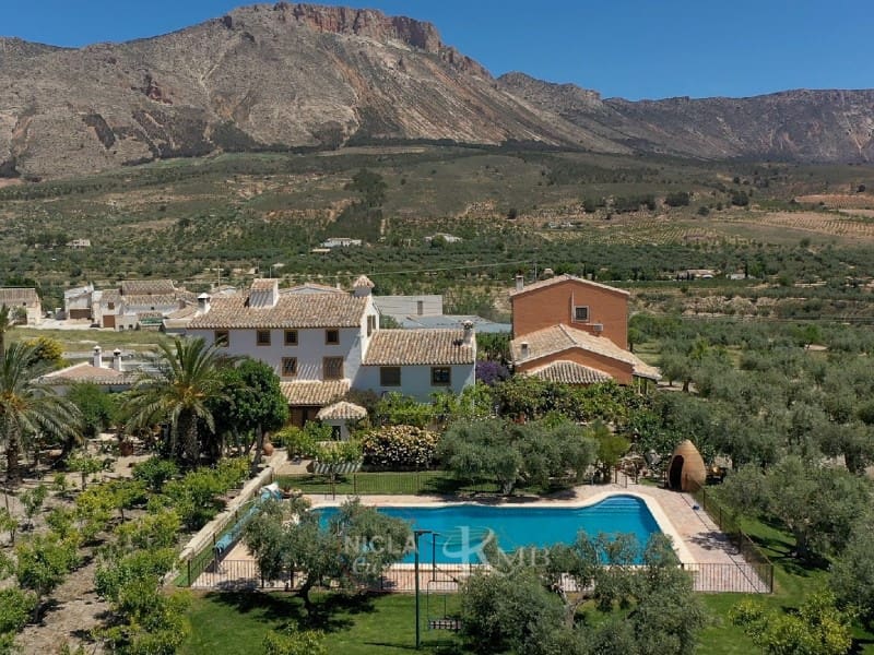 13 soverom Villa til salgs i Velez-Blanco med svømmebasseng - € 1 300 000 (Ref: 9075032)