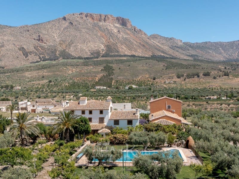 13 soverom Villa til salgs i Velez-Blanco med svømmebasseng - € 1 300 000 (Ref: 9075032)