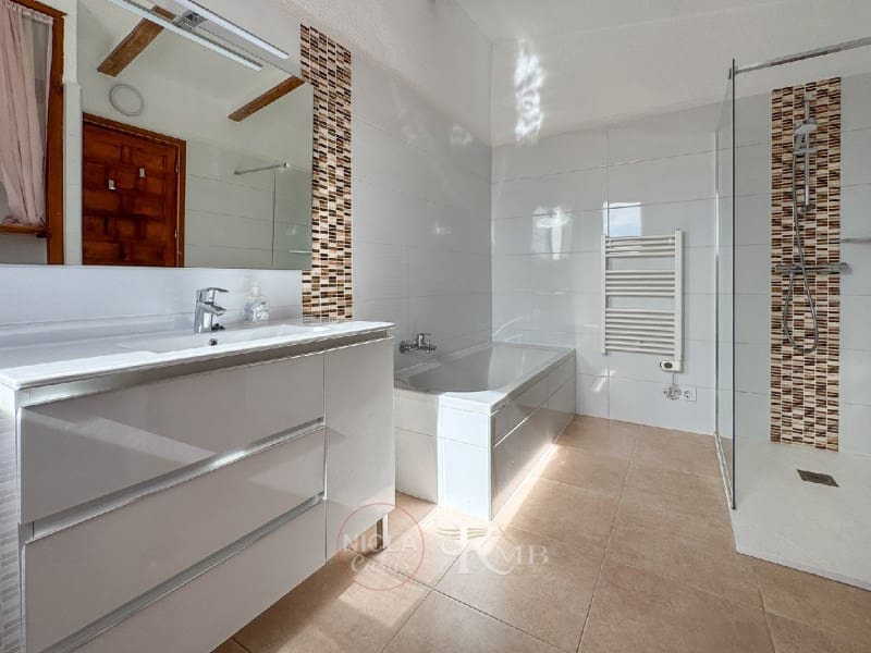 3 soveværelse Villa til salg i Bedar med swimmingpool garage - € 360.000 (Ref: 9206772)