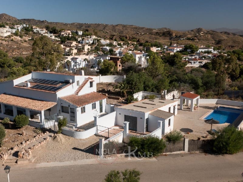 3 soveværelse Villa til salg i Bedar med swimmingpool garage - € 360.000 (Ref: 9206772)