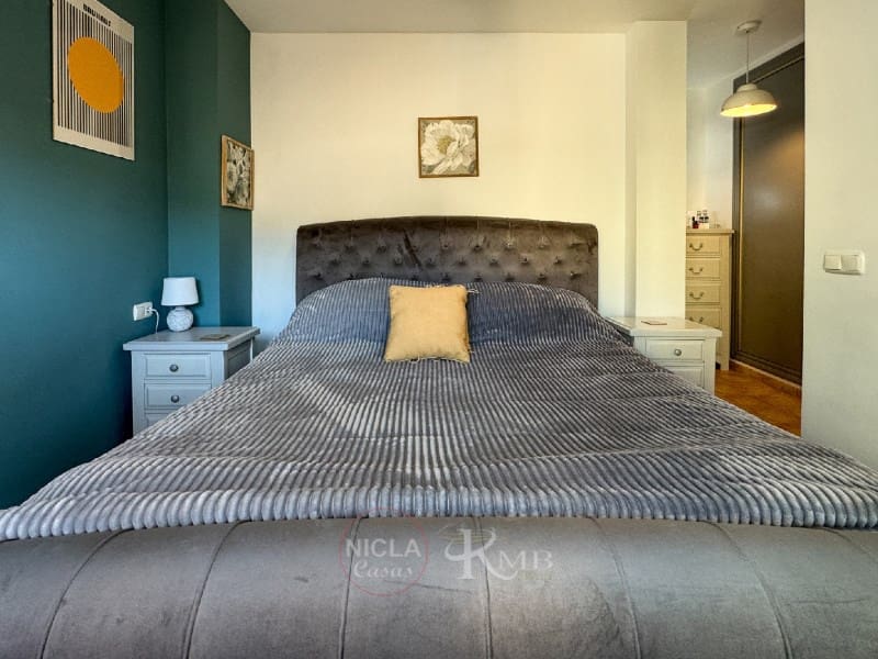 2 soverom Leilighet til salgs i Bedar med svømmebasseng garasje - € 169 000 (Ref: 9255496)