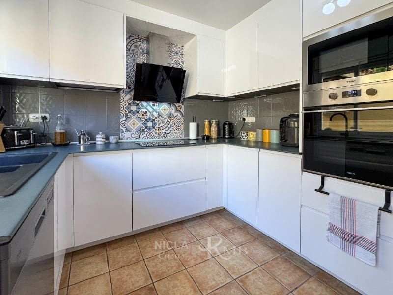 2 soverom Leilighet til salgs i Bedar med svømmebasseng garasje - € 169 000 (Ref: 9255496)