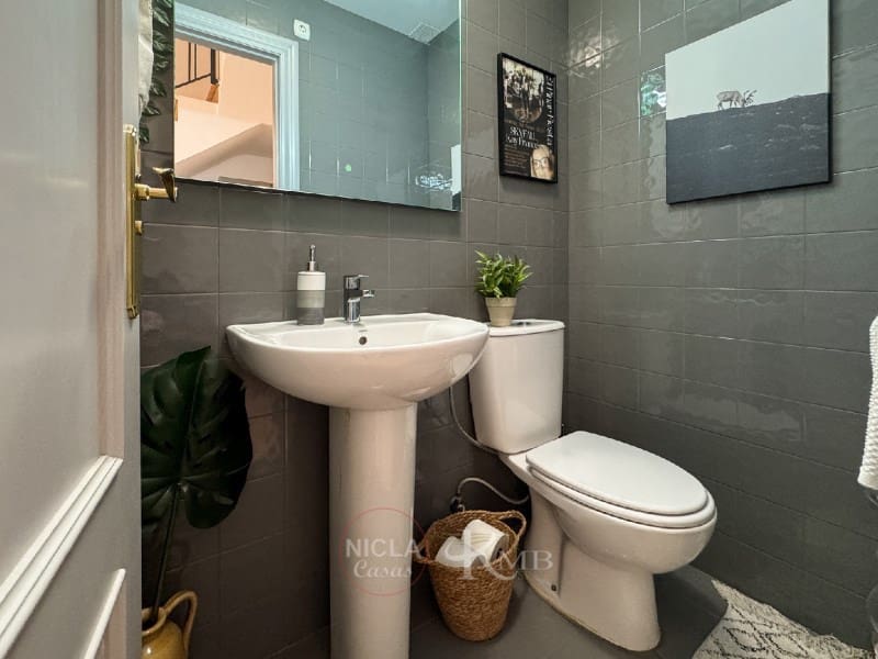 2 soverom Leilighet til salgs i Bedar med svømmebasseng garasje - € 169 000 (Ref: 9255496)