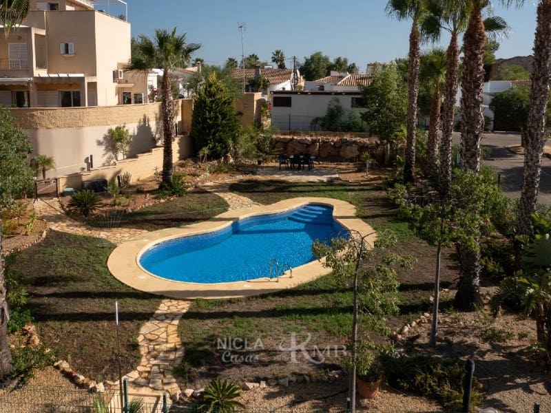 2 soverom Leilighet til salgs i Bedar med svømmebasseng garasje - € 169 000 (Ref: 9255496)