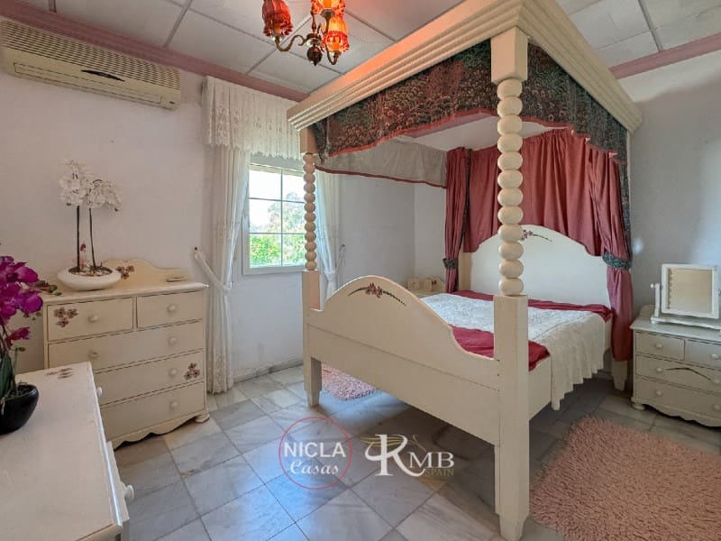 5 soveværelse Villa til salg i Cuevas del Almanzora med swimmingpool - € 399.950 (Ref: 9321693)