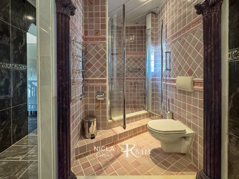 5 soveværelse Villa til salg i Cuevas del Almanzora med swimmingpool - € 399.950 (Ref: 9321693)